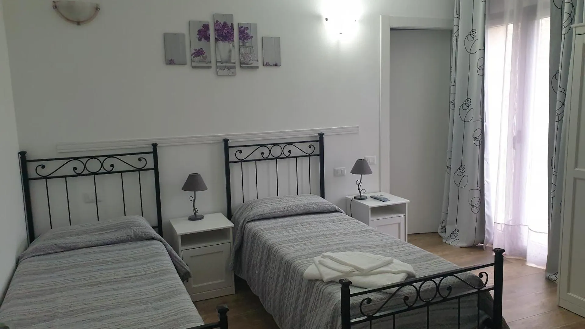 Ca Thomas Hotel Castelnuovo Magra Italy
