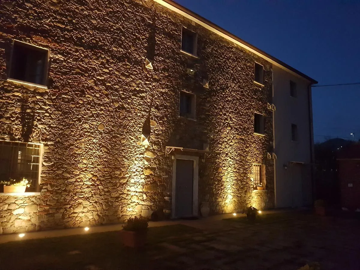 Ca Thomas Hotel Castelnuovo Magra Guest house