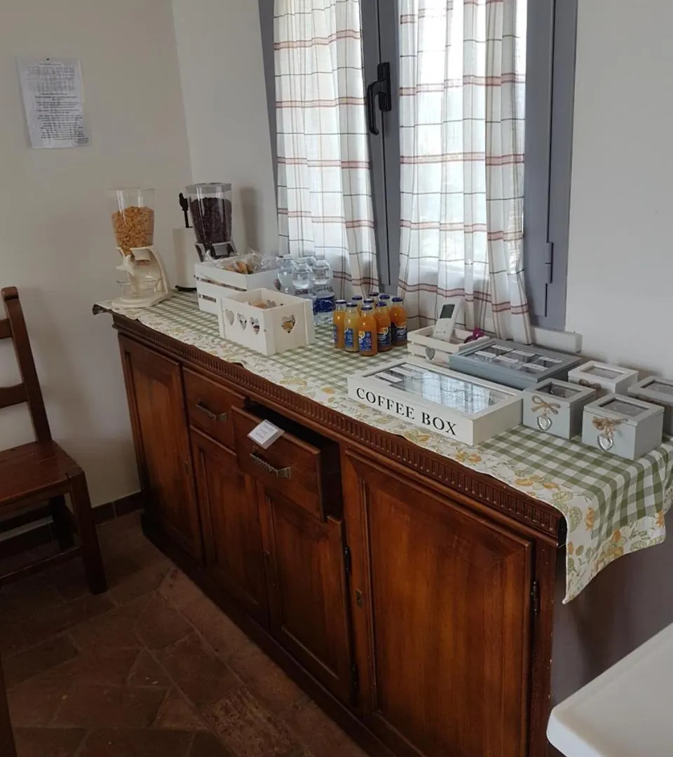 Ca Thomas Hotel Castelnuovo Magra 0*,  Italy